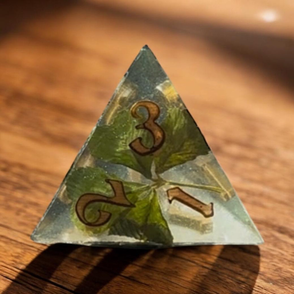 Hidden Luck Authentic Four-Leaf Clover Nature Druid 7 Piece Dice Set DND
