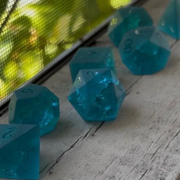 Blue Lightning Cracked Glass 7 Piece Dice Set DND