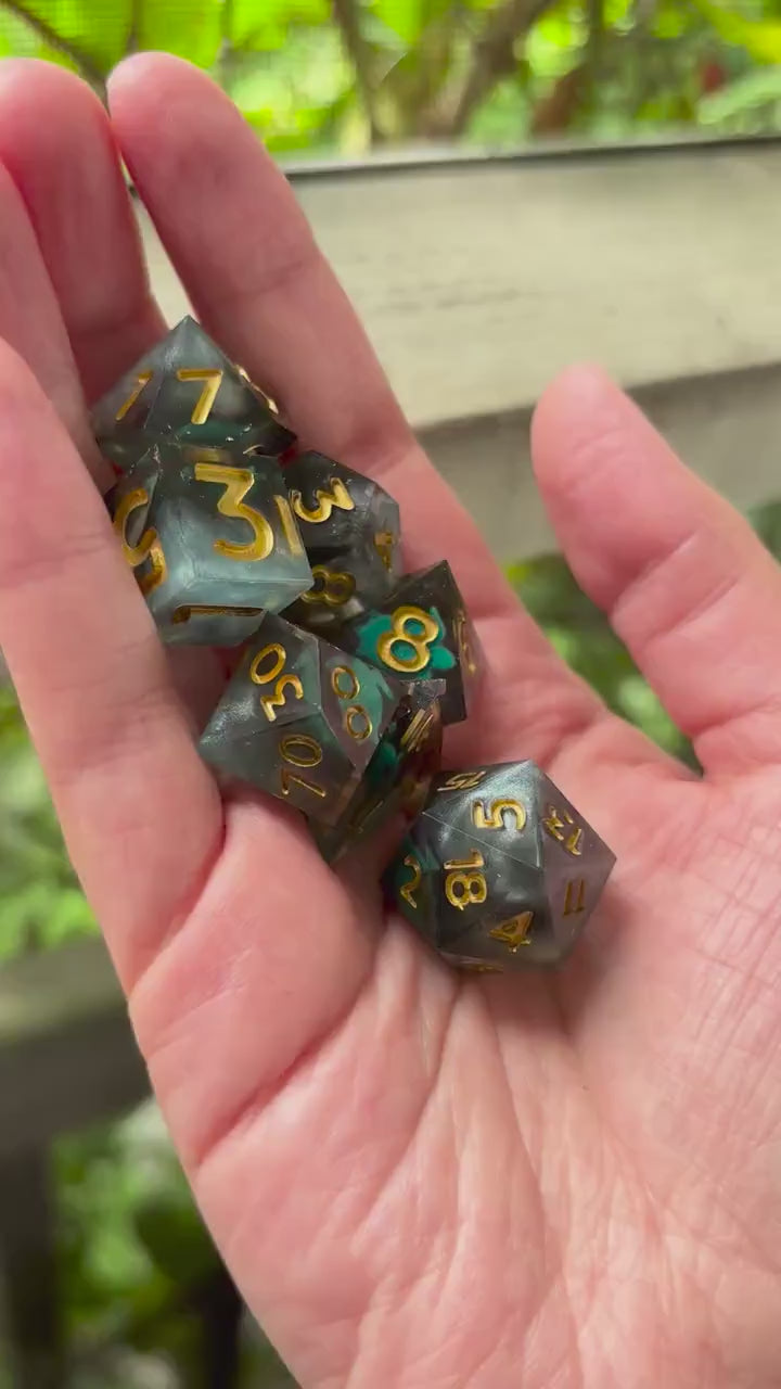 Diving Sea Turtles 7 Piece Dice Set DND font 2